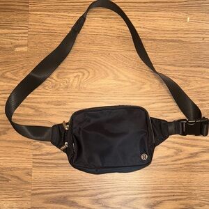 Lululemon belt bag